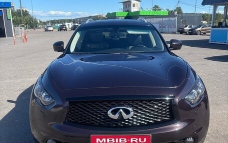 Infiniti QX70, 2015 год, 2 590 000 рублей, 1 фотография