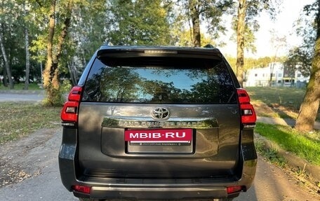 Toyota Land Cruiser Prado 150 рестайлинг 2, 2017 год, 4 800 000 рублей, 5 фотография