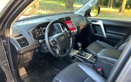 Toyota Land Cruiser Prado 150 рестайлинг 2, 2017 год, 4 800 000 рублей, 14 фотография
