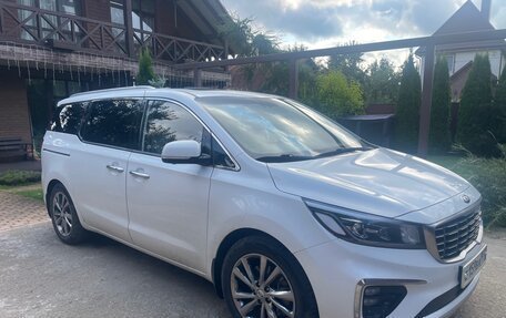 KIA Carnival III, 2019 год, 3 150 000 рублей, 2 фотография
