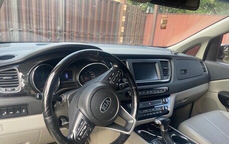 KIA Carnival III, 2019 год, 3 150 000 рублей, 7 фотография