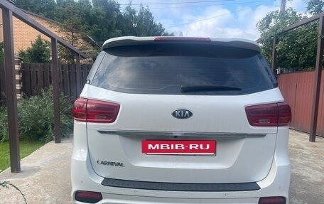 KIA Carnival III, 2019 год, 3 150 000 рублей, 4 фотография