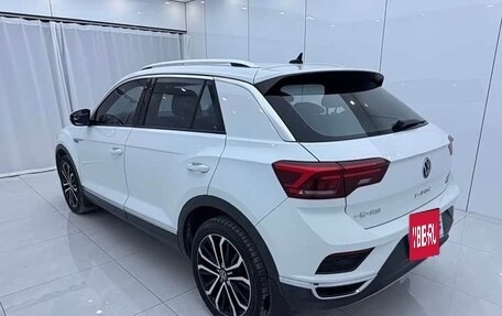 Volkswagen T-Roc I, 2022 год, 2 350 000 рублей, 4 фотография