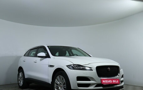 Jaguar F-Pace, 2016 год, 1 990 000 рублей, 4 фотография