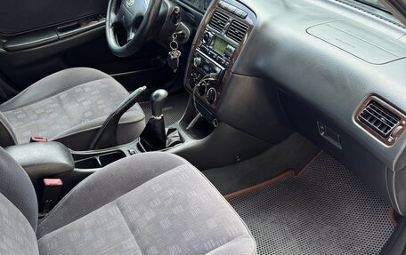 Toyota Avensis III рестайлинг, 2000 год, 295 000 рублей, 12 фотография