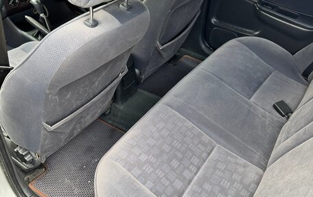 Toyota Avensis III рестайлинг, 2000 год, 295 000 рублей, 10 фотография