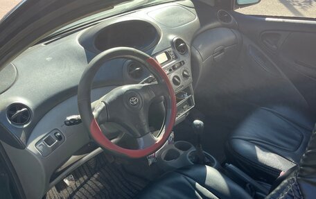Toyota Yaris I рестайлинг, 2001 год, 130 000 рублей, 5 фотография