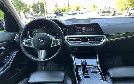 BMW 3 серия, 2019 год, 2 900 000 рублей, 15 фотография