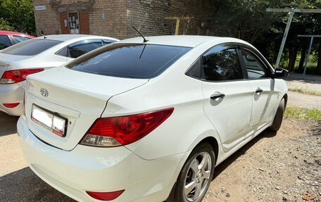 Hyundai Solaris II рестайлинг, 2012 год, 820 000 рублей, 4 фотография