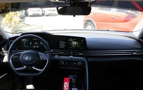Hyundai Elantra, 2024 год, 2 153 000 рублей, 12 фотография