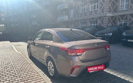 KIA Rio IV, 2018 год, 1 075 000 рублей, 4 фотография