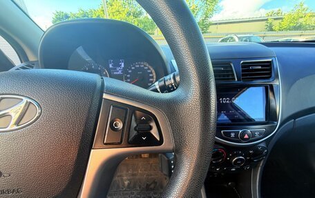 Hyundai Solaris II рестайлинг, 2015 год, 899 000 рублей, 9 фотография