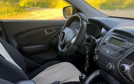Hyundai ix35 I рестайлинг, 2013 год, 1 150 000 рублей, 10 фотография