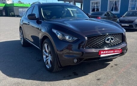 Infiniti QX70, 2015 год, 2 590 000 рублей, 2 фотография