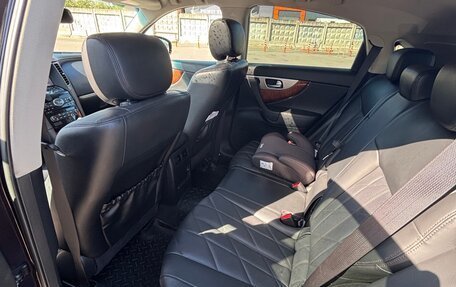 Infiniti QX70, 2015 год, 2 590 000 рублей, 9 фотография