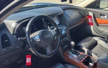 Infiniti QX70, 2015 год, 2 590 000 рублей, 8 фотография