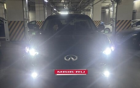 Infiniti QX70, 2015 год, 2 590 000 рублей, 15 фотография