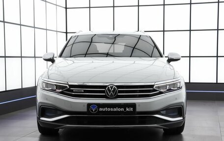 Volkswagen Passat B8 рестайлинг, 2022 год, 3 990 000 рублей, 2 фотография