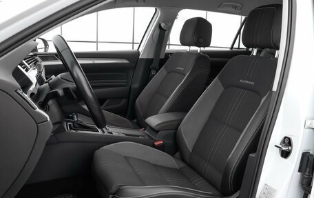 Volkswagen Passat B8 рестайлинг, 2022 год, 3 990 000 рублей, 10 фотография