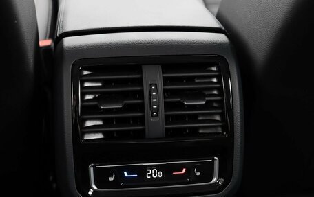Volkswagen Passat B8 рестайлинг, 2022 год, 3 990 000 рублей, 16 фотография
