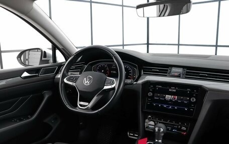Volkswagen Passat B8 рестайлинг, 2022 год, 3 990 000 рублей, 8 фотография