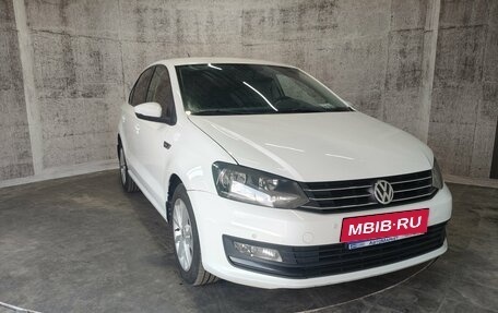 Volkswagen Polo VI (EU Market), 2016 год, 856 000 рублей, 3 фотография