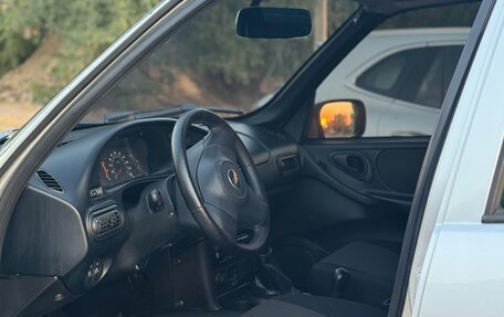 Chevrolet Niva I рестайлинг, 2011 год, 550 000 рублей, 5 фотография