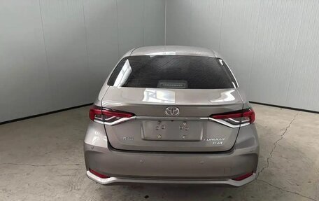 Toyota Corolla, 2022 год, 1 750 000 рублей, 4 фотография