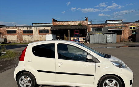 Peugeot 107 I рестайлинг, 2010 год, 385 000 рублей, 4 фотография