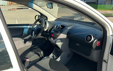 Peugeot 107 I рестайлинг, 2010 год, 385 000 рублей, 14 фотография