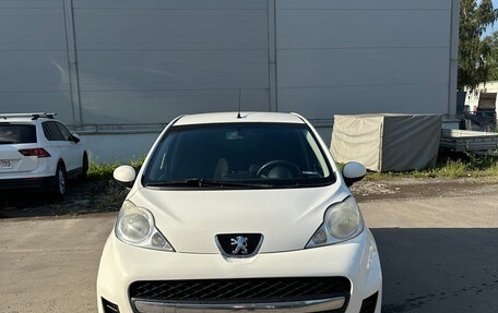 Peugeot 107 I рестайлинг, 2010 год, 385 000 рублей, 2 фотография