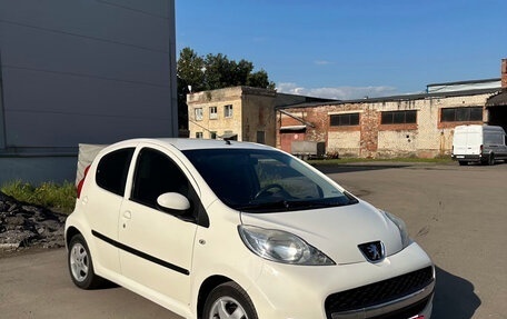 Peugeot 107 I рестайлинг, 2010 год, 385 000 рублей, 3 фотография