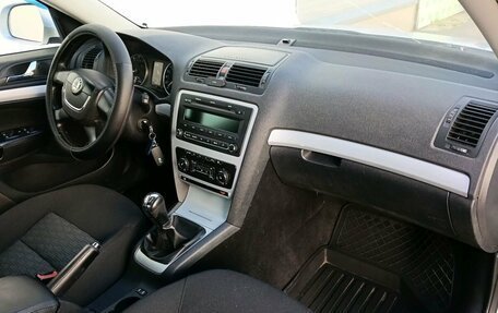 Skoda Octavia, 2010 год, 650 000 рублей, 9 фотография