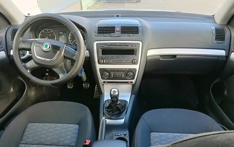 Skoda Octavia, 2010 год, 650 000 рублей, 12 фотография