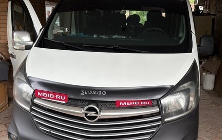 Opel Vivaro B, 2019 год, 2 250 000 рублей, 6 фотография
