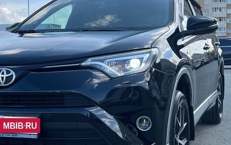 Toyota RAV4, 2016 год, 2 490 000 рублей, 12 фотография