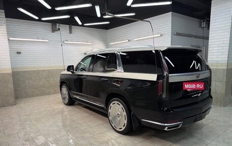 Cadillac Escalade V, 2021 год, 10 500 000 рублей, 17 фотография
