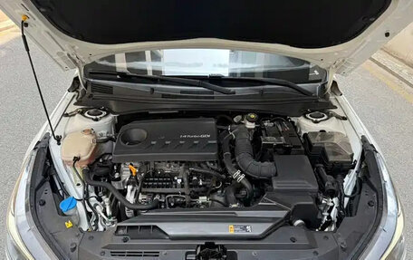 Hyundai Elantra, 2022 год, 1 370 004 рублей, 22 фотография