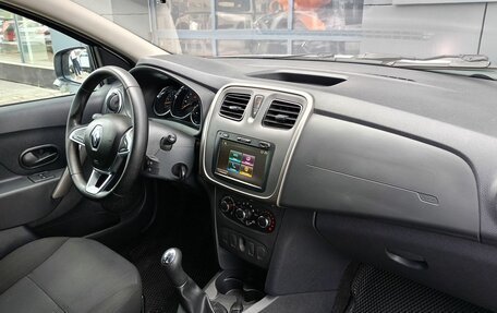 Renault Logan II, 2019 год, 670 000 рублей, 6 фотография