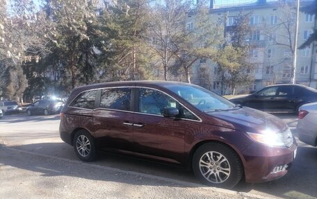 Honda Odyssey IV, 2011 год, 1 400 000 рублей, 2 фотография
