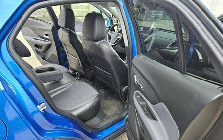 Opel Mokka I, 2015 год, 650 000 рублей, 27 фотография