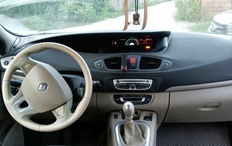 Renault Scenic III, 2011 год, 600 000 рублей, 8 фотография