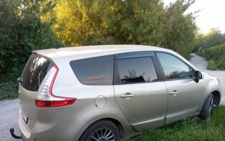 Renault Scenic III, 2011 год, 600 000 рублей, 9 фотография