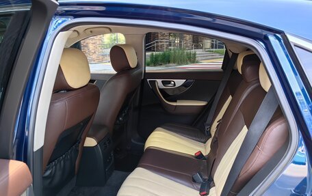 Infiniti QX70, 2016 год, 3 480 000 рублей, 8 фотография