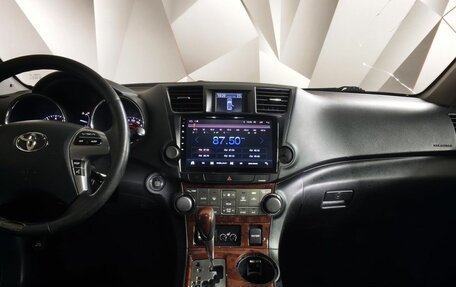 Toyota Highlander III, 2013 год, 1 743 000 рублей, 14 фотография