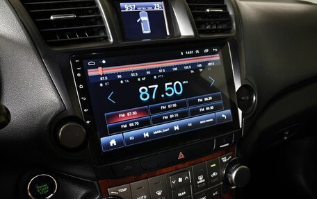 Toyota Highlander III, 2013 год, 1 743 000 рублей, 21 фотография