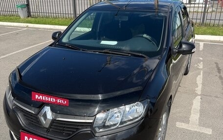 Renault Logan II, 2015 год, 610 000 рублей, 1 фотография