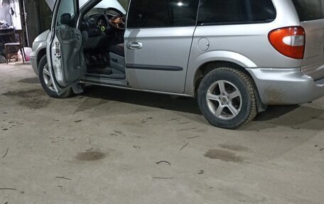 Chrysler Voyager IV, 2004 год, 500 000 рублей, 17 фотография