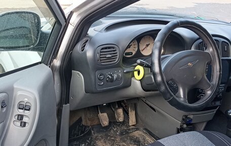 Chrysler Voyager IV, 2004 год, 500 000 рублей, 22 фотография