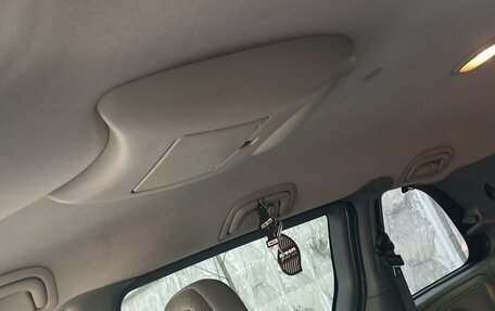 Chrysler Voyager IV, 2004 год, 500 000 рублей, 24 фотография